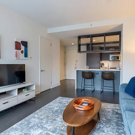 Luxury With Gym & Pool Apartment *