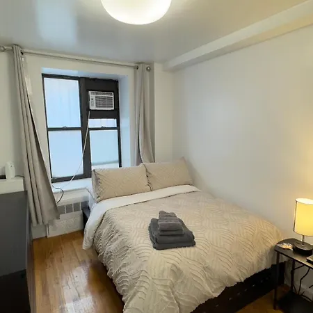 Charming 2br In Harlem, Steps From Park! New York