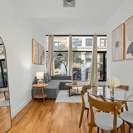 Apartment Stylish Manhattan Escape In Prime Spot New York
