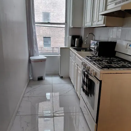 Cozy, 3-bedroom In Midtown, Nyc * New York