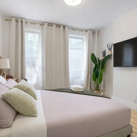 Bright & Cozy 2bd In Upper East Side New York