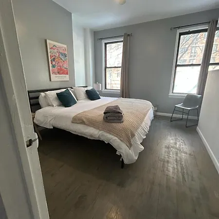 Apartment Nyc 3br Steps From Times Square & Transit