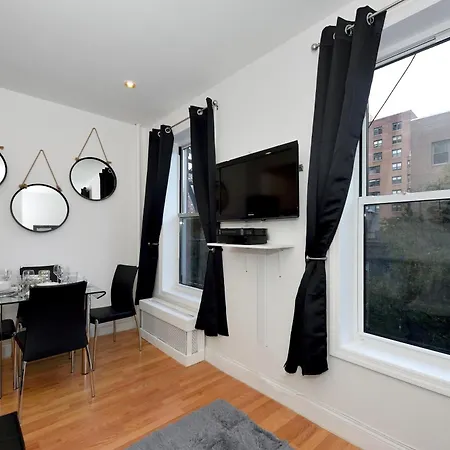 Apartment Cityscape 2 Bedroom Unit Prime Location