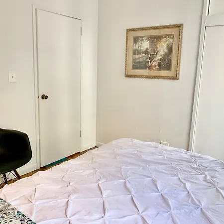 Prime Location 2 Bedrooms Upper East Side Apartment *