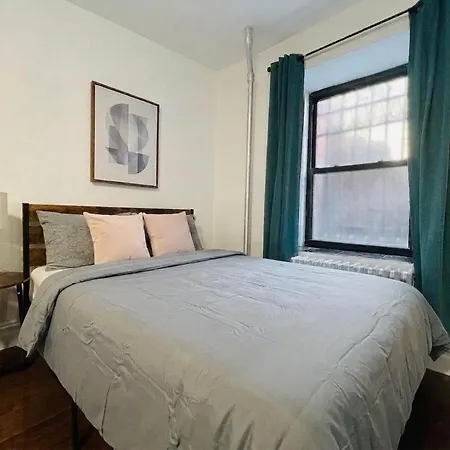 Westside Crown Plaza Apartment New York