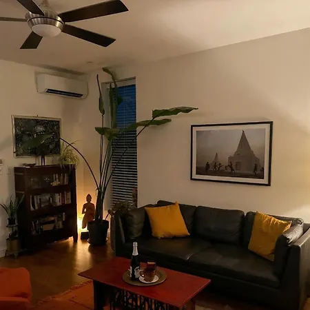 Sunlit Luxury 2br Harlem Brownstone Retreat - Near Express Trains Apartment New York
