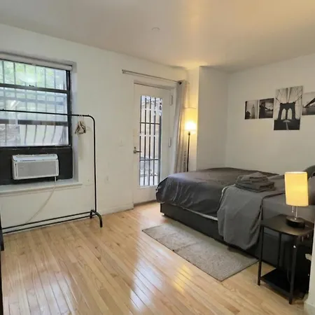 Charming 2br In Harlem, Steps From Park! *