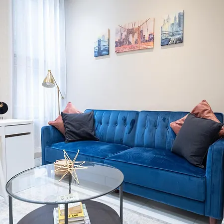 Apartment Comfy 2 Bedroom On Park West New York