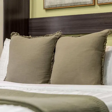 Centrally Located In Nyc Walk To Time Square Apartment