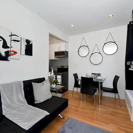 Cityscape 2 Bedroom Unit Prime Location * New York