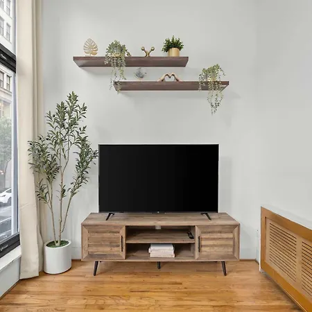 Apartment Stylish Manhattan Escape In Prime Spot New York