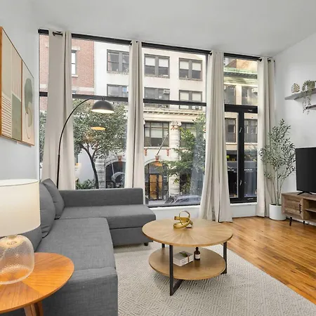 Stylish Manhattan Escape In Prime Spot *
