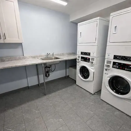 Lic Modern Minutes To Manhattan Apartment *