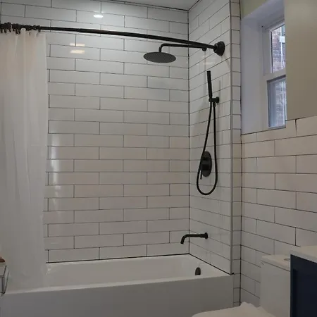 The Heights Haven, Spacious 6 Bedrooms Townhouse With Patio *