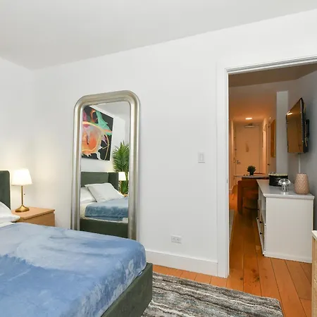 Chic 1 Bedroom In Midtown Manhattan