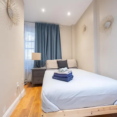 Comfy 2 Bedroom On Park West *