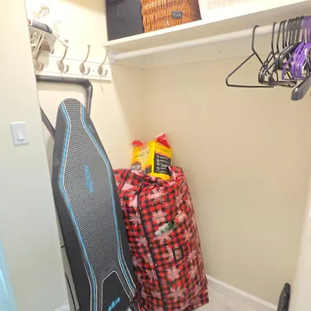 Staten Island Cozy Private 1-br Basement Close To Nyc Family & Pet Friendly