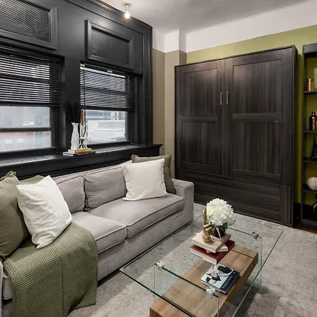 Centrally Located In Nyc Walk To Time Square * New York