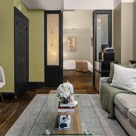 Centrally Located In Nyc Walk To Time Square Apartment