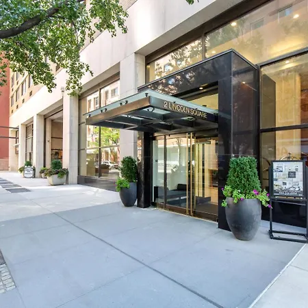 Apartment Uws 1br W Doorman Elevator Nr Park Nyc-372 *