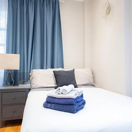 Apartment Comfy 2 Bedroom On Park West *