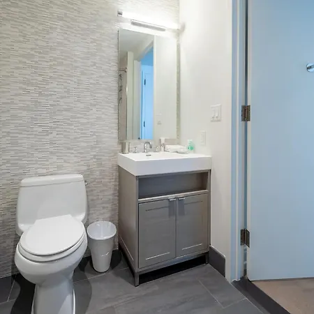 Apartment Spacious Luxury With Wash And Dryer *