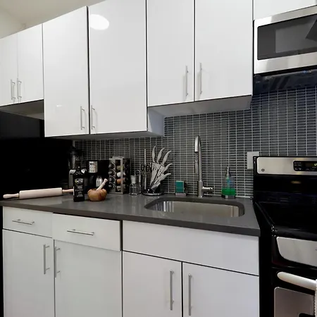 Cityscape 2 Bedroom Unit Prime Location *
