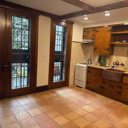 The Lexington Apartment *