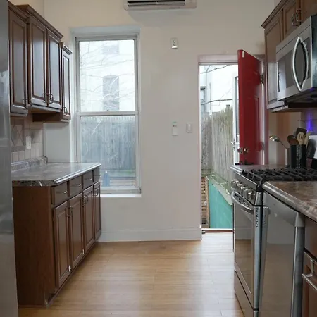 The Heights Haven, Spacious 6 Bedrooms Townhouse With Patio