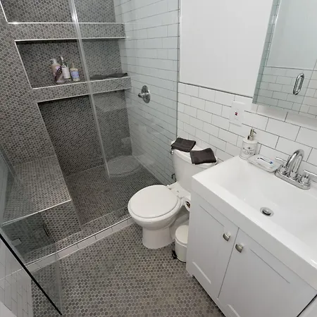 Apartment Cityscape 2 Bedroom Unit Prime Location *