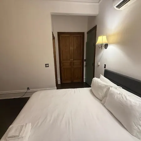 The Lexington Apartment *