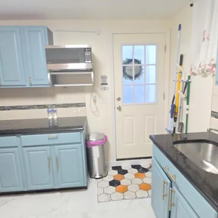 Staten Island Cozy Private 1-br Basement Close To Nyc Family & Pet Friendly Apartment