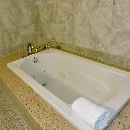 Marco Laguardia & Hotel