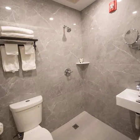 The One Boutique Hotel 3*