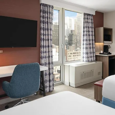 Hilton Garden West 35th Street Hotel 3*