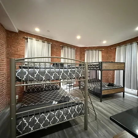 Apartment 31 Street Broadway *