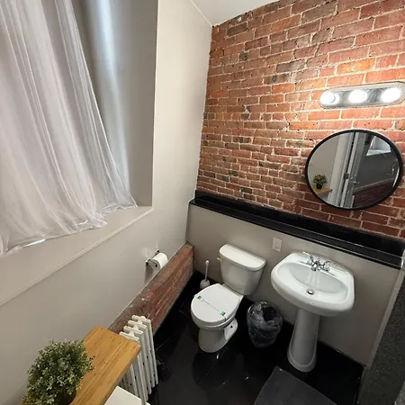 31 Street Broadway Apartment