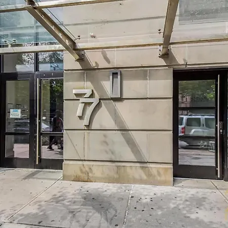 Stylish 2-bedroom Near Park - Laundry - Elevator New York