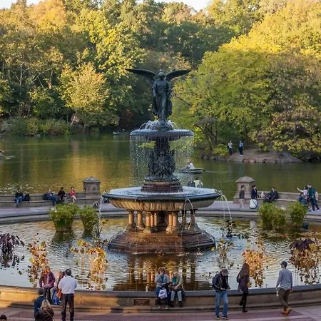 Stylish 2-bedroom Near Park - Laundry - Elevator Apartment New York