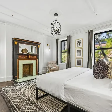 The Perfect For Large Groups Sleeps 10
