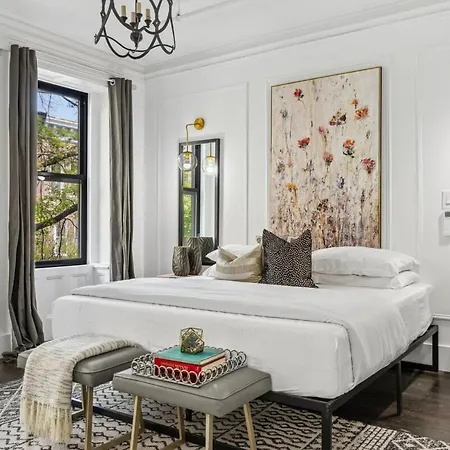 The Perfect For Large Groups Sleeps 10 Apartment