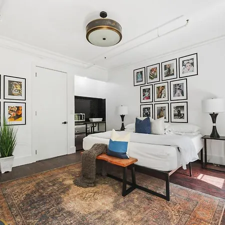 The Perfect For Large Groups Sleeps 10 Apartment