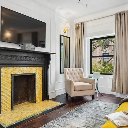 Apartment The Perfect For Large Groups Sleeps 10 New York