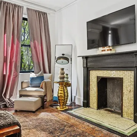 The Perfect For Large Groups Sleeps 10 Apartment