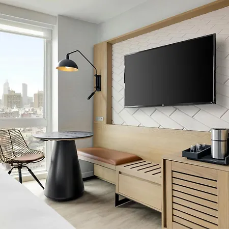 Sheraton Tribeca 4*
