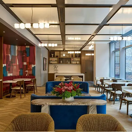 Hotel Renaissance Midtown 4*