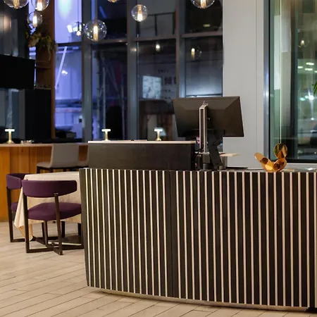 Hotel Newly Renovated Embassy By Hilton Manhattan Times Square 4*