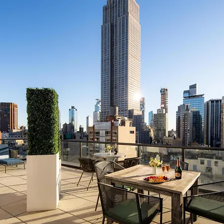Hotel Newly Renovated Embassy By Hilton Manhattan Times Square 4*