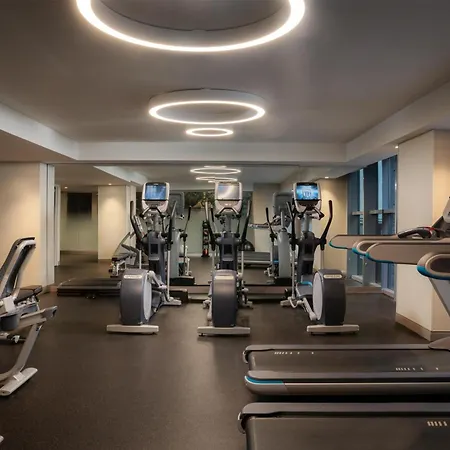 Hotel Newly Renovated Embassy By Hilton Manhattan Times Square