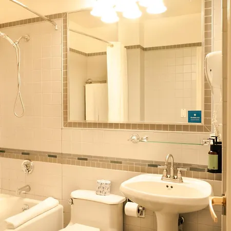 Stanford Hotel 3*